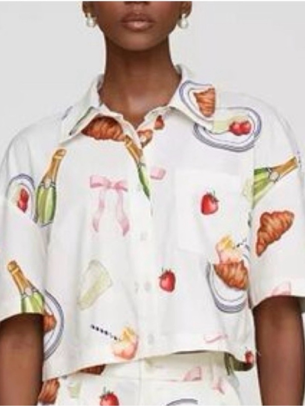 NWT Avec Les Filles Ivory Tabletop Cropped Button-Down Shirt with Brunch Print
